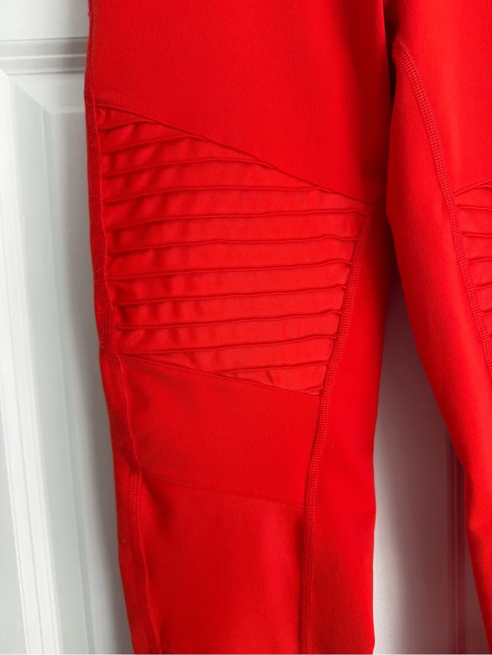 Alo Yoga High Waist Mesh Panel Moto Leggings Women's Sz Medium Reddish Orange